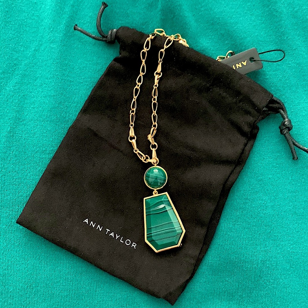 NWT Ann Taylor Malachite Geometrical Emerald Gold Plated Pendant